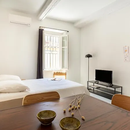 شقة A Pied Au Coeur Du Vieil *