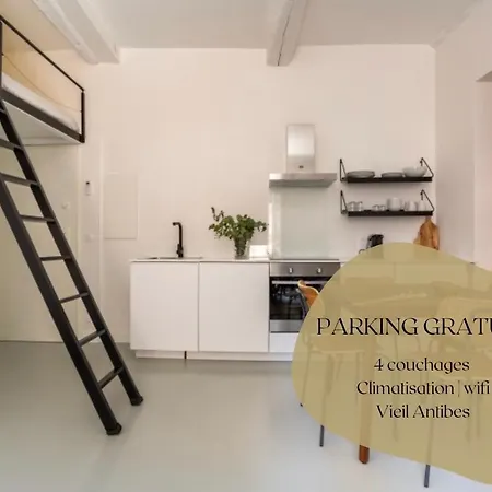 Apartment Plage A Pied Au Coeur Du Vieil Antibes *