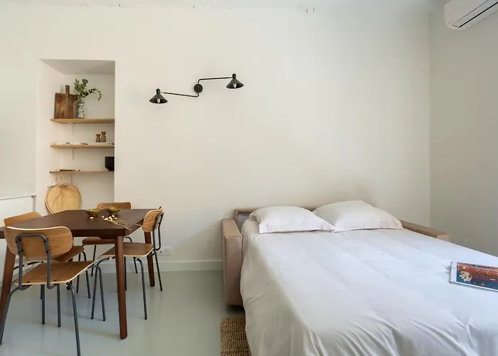 公寓 A Pied Au Coeur Du Vieil *